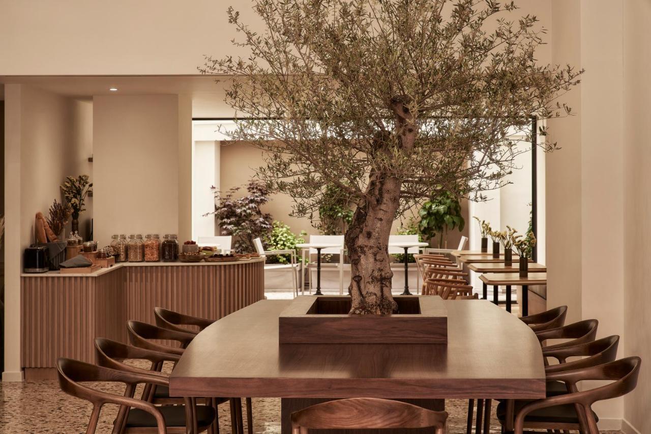 Vasi Hotel Athena Bagian luar foto