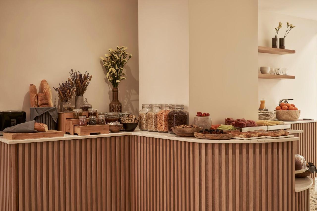 Vasi Hotel Athena Bagian luar foto