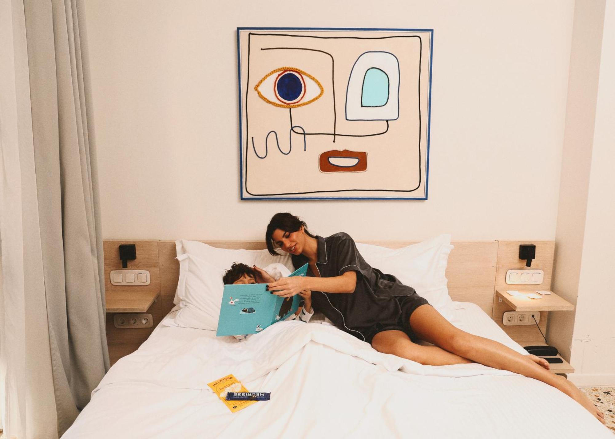 Vasi Hotel Athena Bagian luar foto